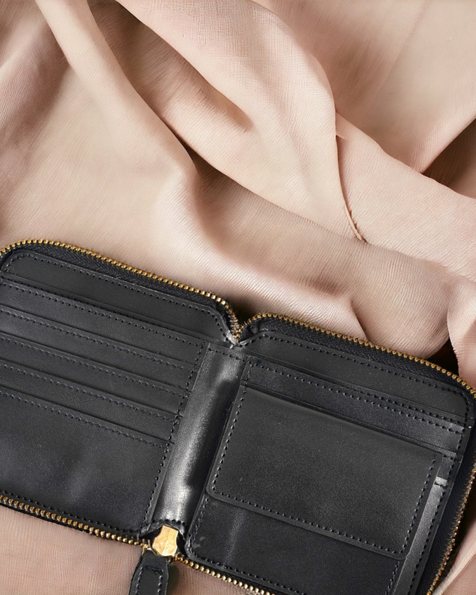 Black Small zip wallet