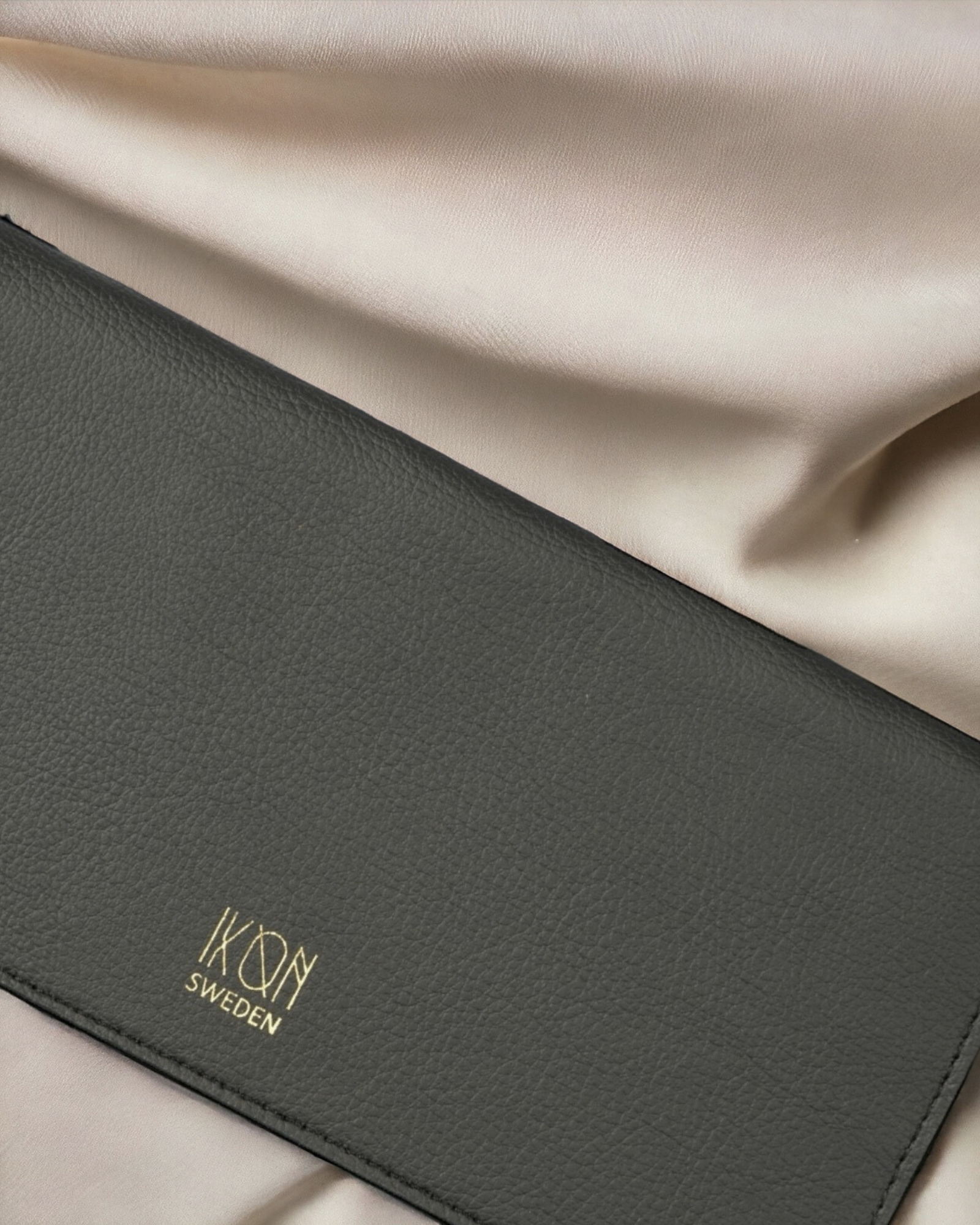 Black cactus leather women wallet