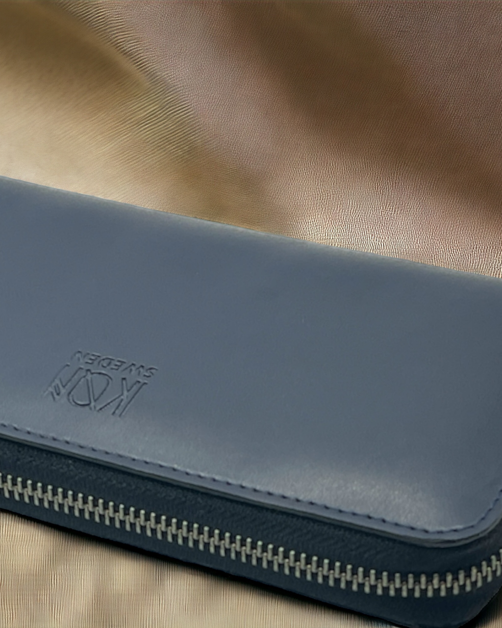 Coastal Blue Long leather zip wallet