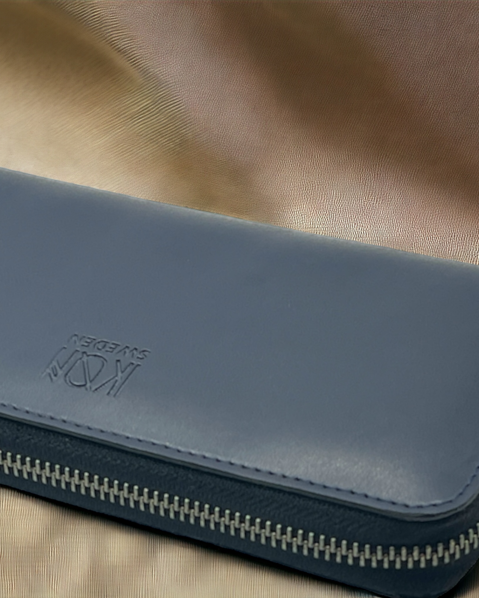 Coastal Blue Long leather zip wallet