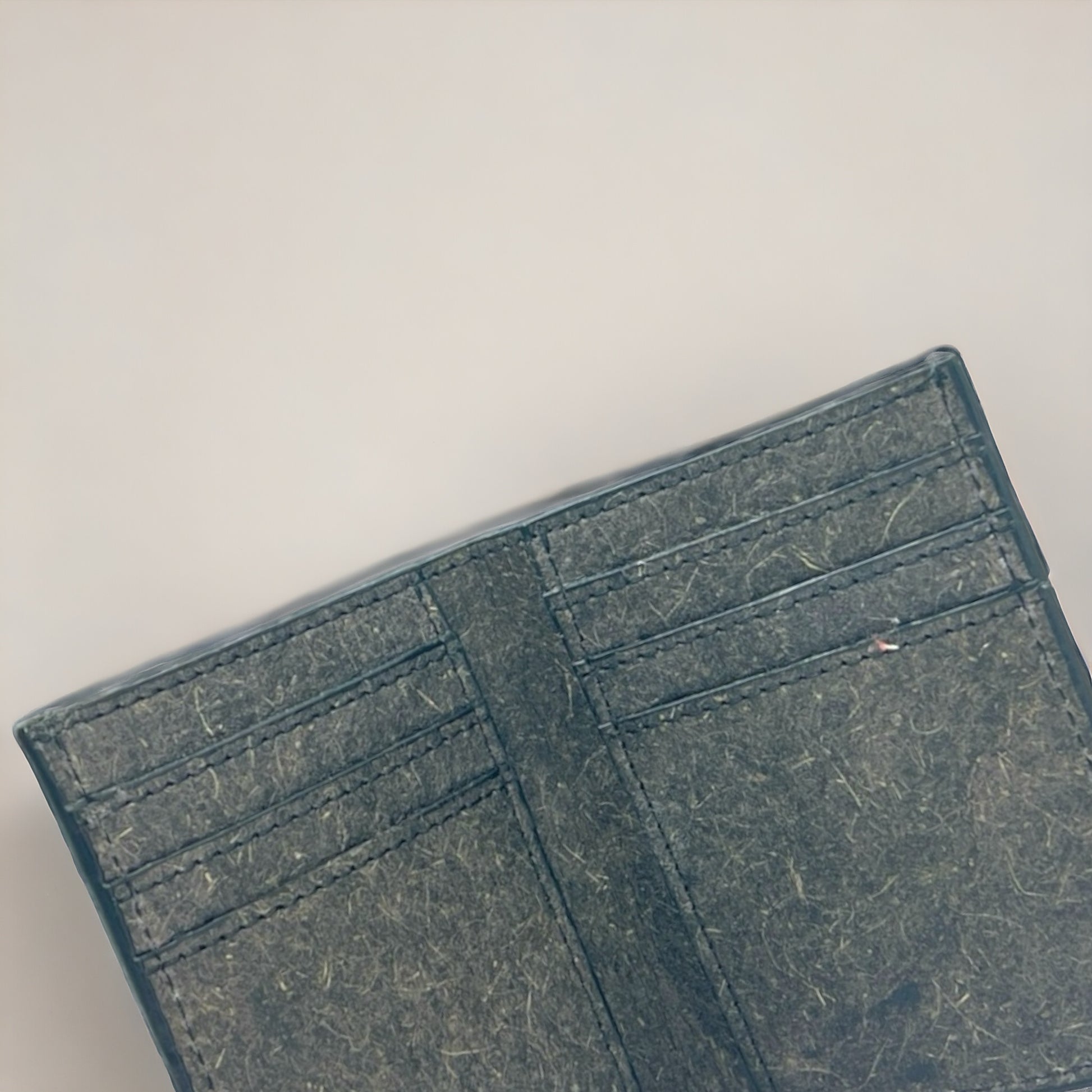 vegan card wallet black