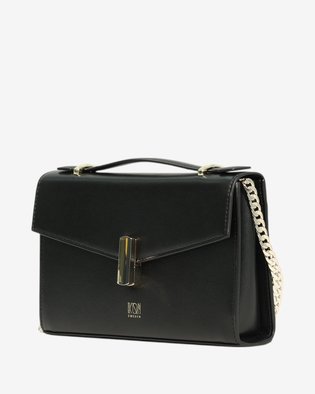 Black handbag with gold chain 